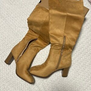 Women’s Knee High Boots, khaki, size 6.5